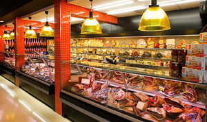 Tienda Arco Plaza charcutería